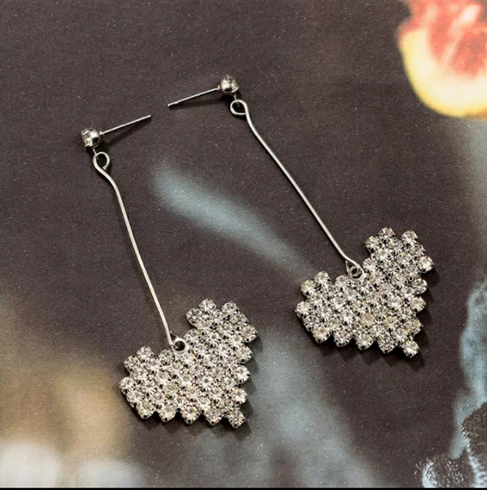 Beautiful Rhinestone Heart Earrings🍇🍇🍇🍇🍇 - Picture 4 of 11